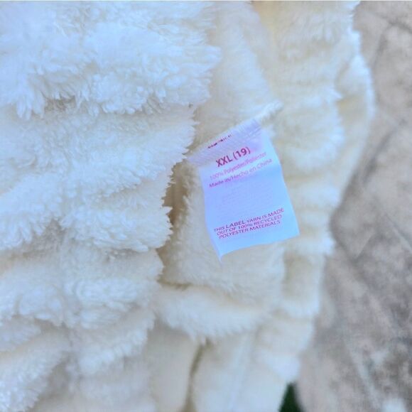 Cozy White Faux Fur Hooded Sweater - Picture 13 of 15